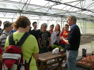 Betriebsbesichtigung von G&auml;rtner-Azubis