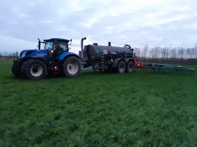 Schlepper mit G&uuml;llefass