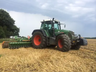 Fendt mit Amazone Catros