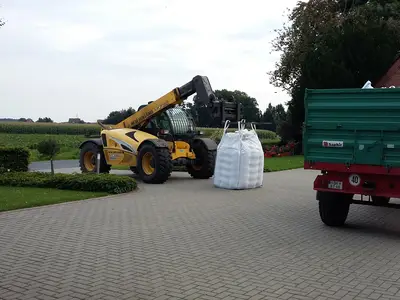 Teleskoplader mit Big Pack