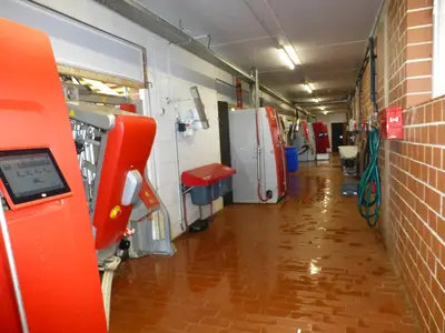 Neuer Boxenlaufstall mit 4x Lely A5