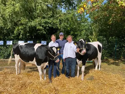 Unsere Azubis mit Henrik 