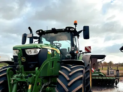 John Deere 6185R