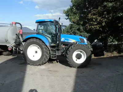 Schlepper mit Güllefass