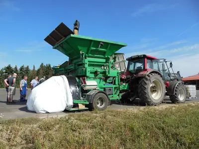 Ackerbohnen in Schlauchsilage gemahlen