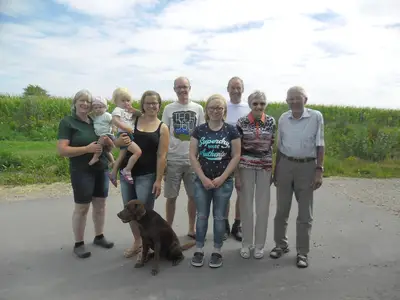 Familie Zum Felde und eine Auszubildende