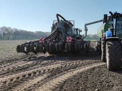 G&uuml;lleausbringung