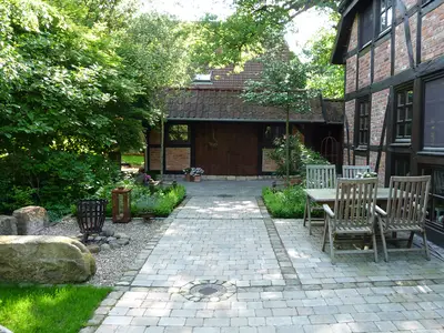 Pflasterfl&auml;chen mit unterschiedlichen Steinen