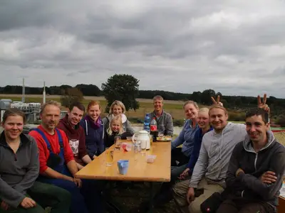 Mittagspause auf dem Maishaufen