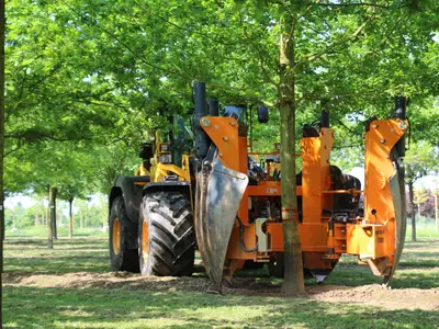 Gro&szlig;e Maschinen geh&ouml;ren auch dazu (1)