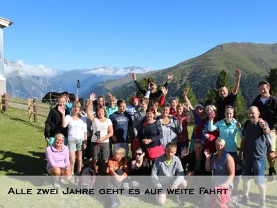 gro&szlig;e Exkursion (mehrt&auml;tig, aller 2 Jahre)