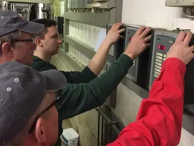 Erläuterungen an der Fütterung