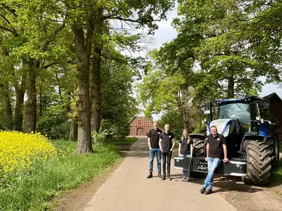 Hofzufahrt mit Team Hof Averdam