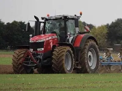 MF Pflug und Drillmaschiene 