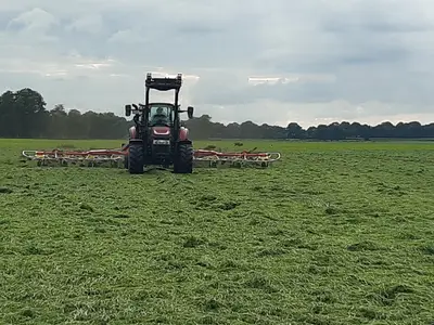 Schlepper mit Wender