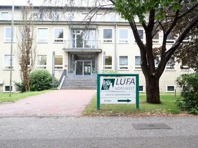 Frontansicht Institut f&uuml;r Lebensmittelqualit&auml;t